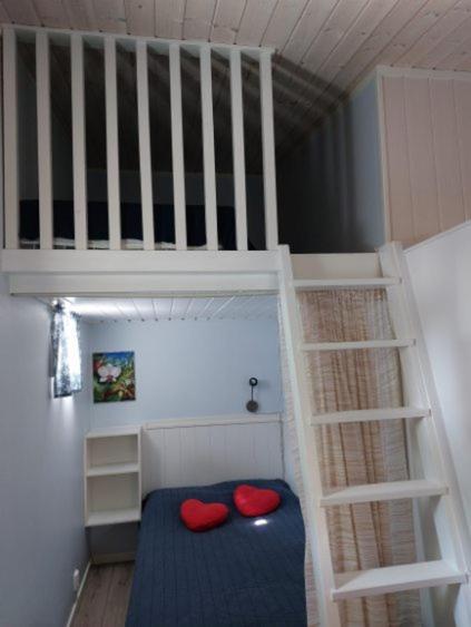 Lugnt Och Centralt Strömstad Buitenkant foto